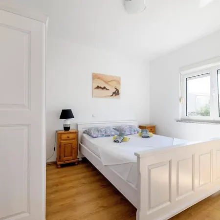 Violeta Apartment *