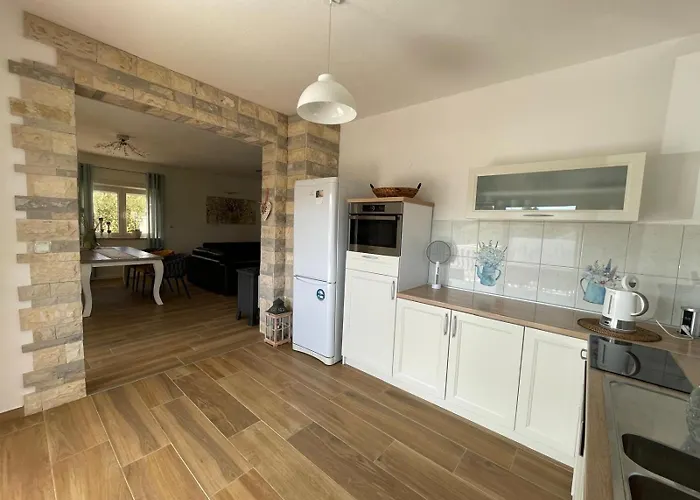 Violeta アパート ヴォディツェ